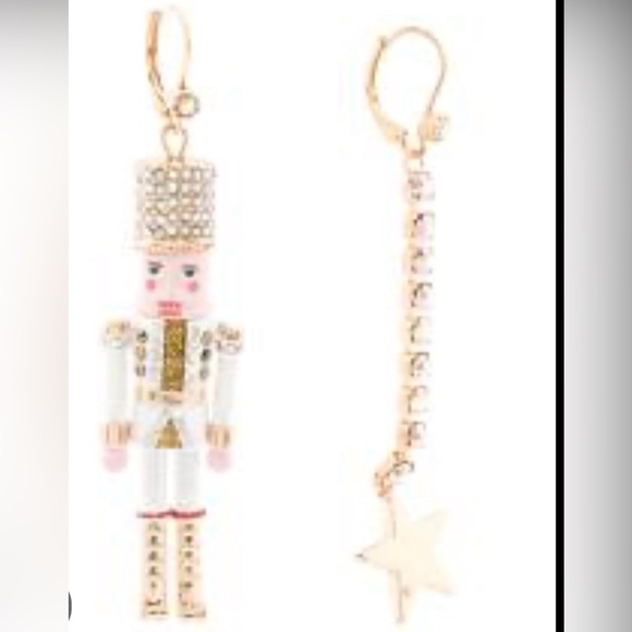 New Betsey Johnson Nutcracker mismatched Earrings - Picture 5 of 9